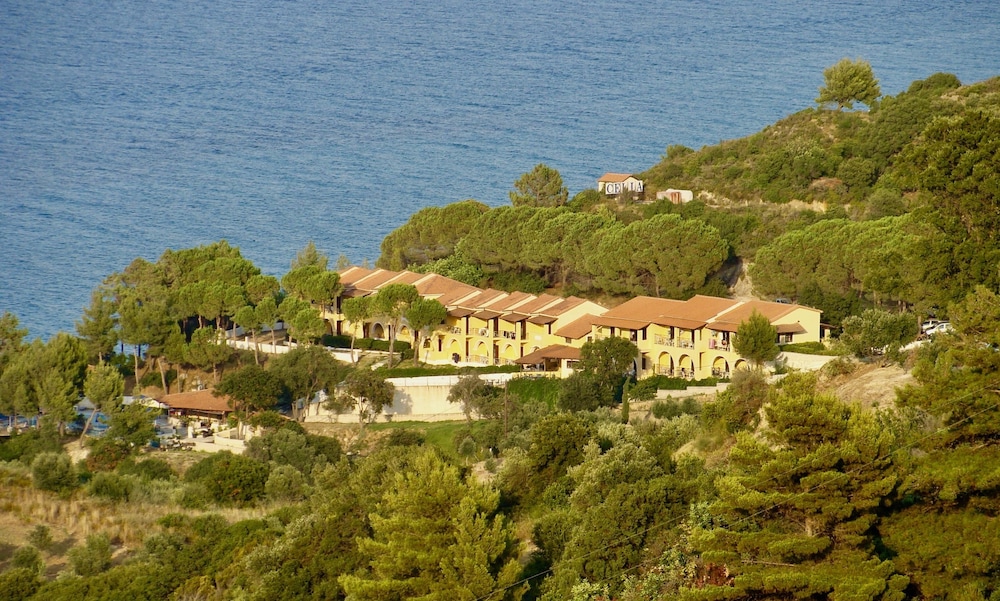 Celia Apartments 24/34