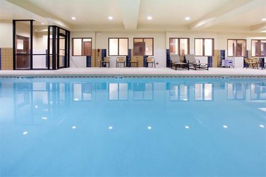 Holiday Inn Express Hotel & Suites Lamar 8/78
