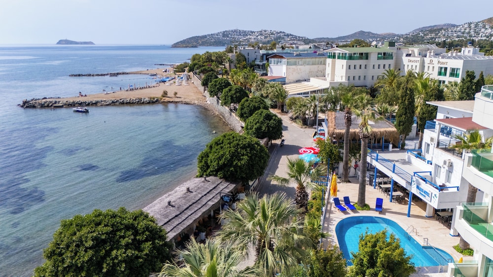 MAXSEA Beach Hotel 35/44