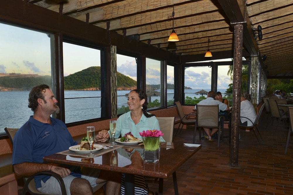 Lindbergh Bay Hotel And Villas 47/68