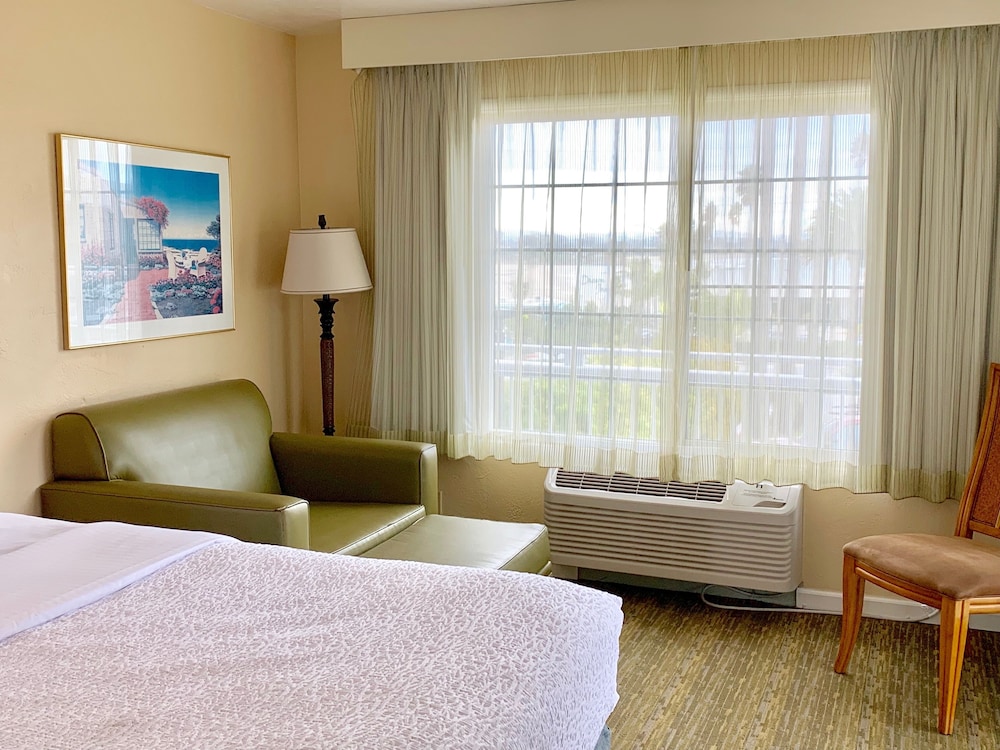 Seaway Inn 23/63