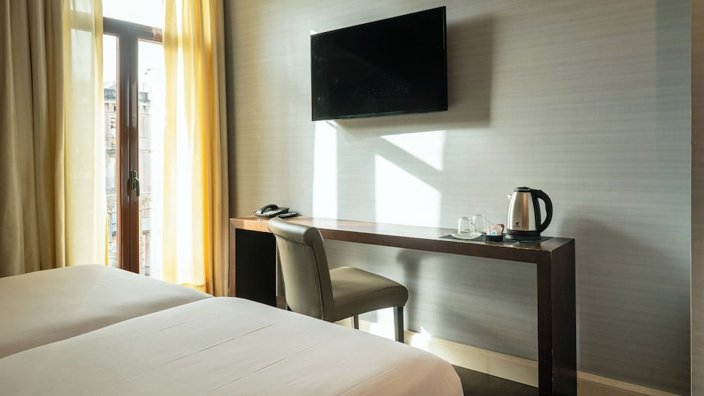 غرفة أساسية اقتصادية بسريرين منفصلين، Hotel Ramblas Internacional 4/8