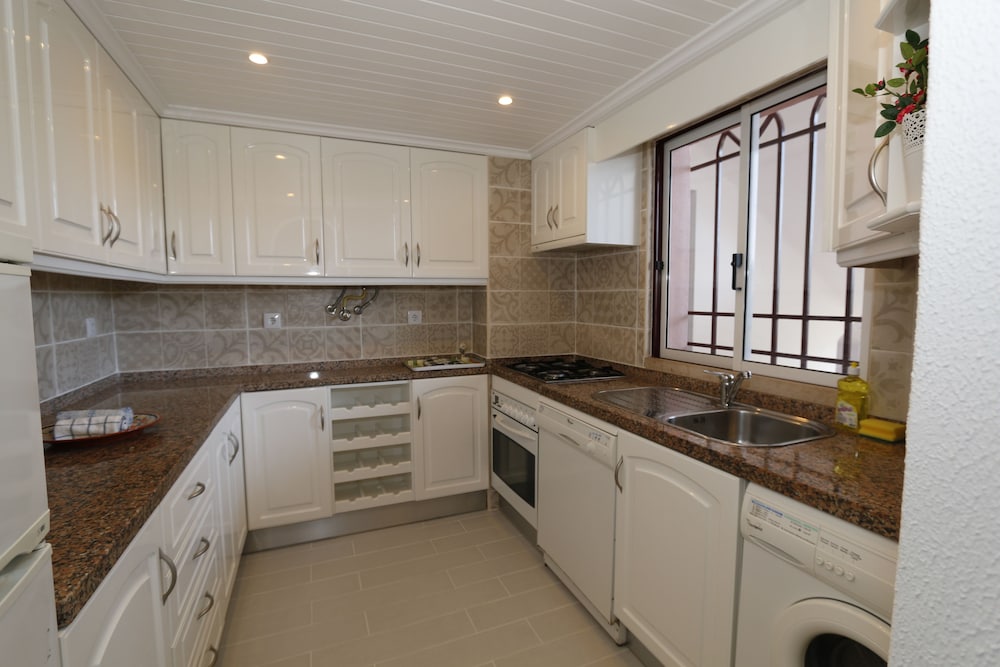 APARTAMENTOS THE OLD VILLAGE BY VILLAGE 4U 41/75