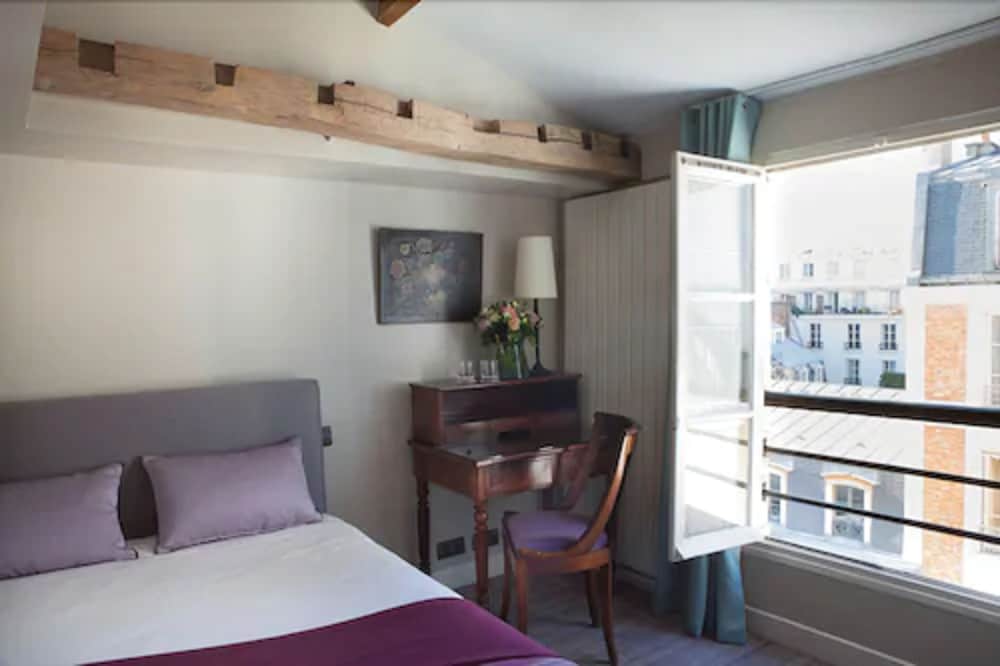 Hotel D Orsay 50/70