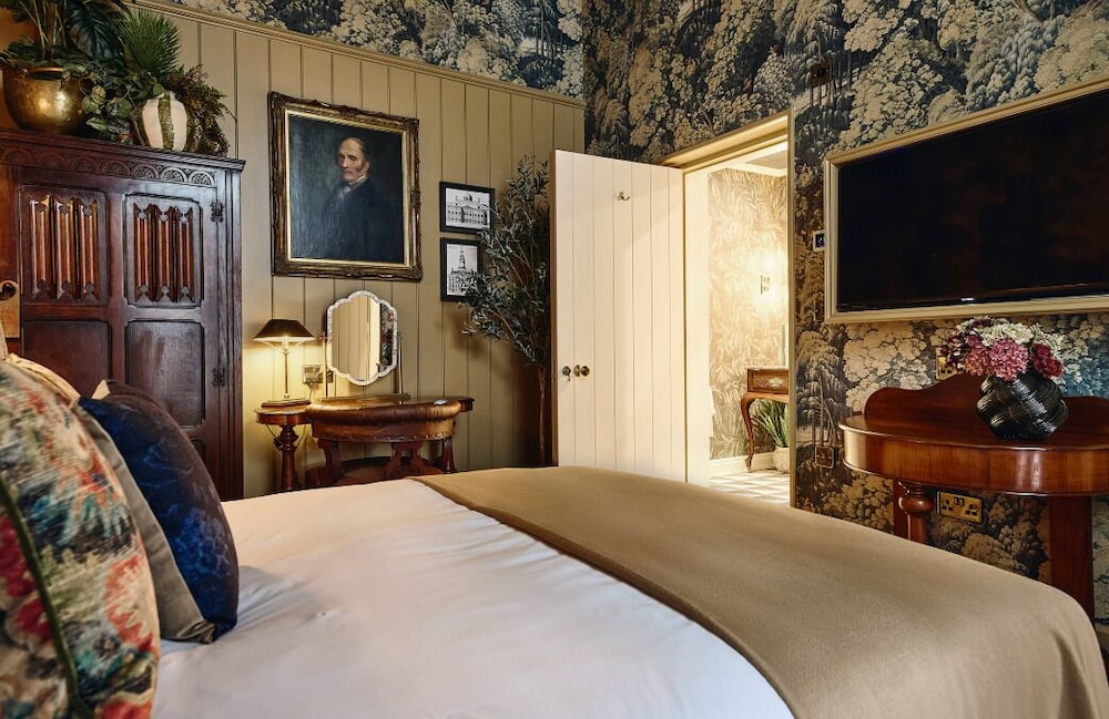 King Bed