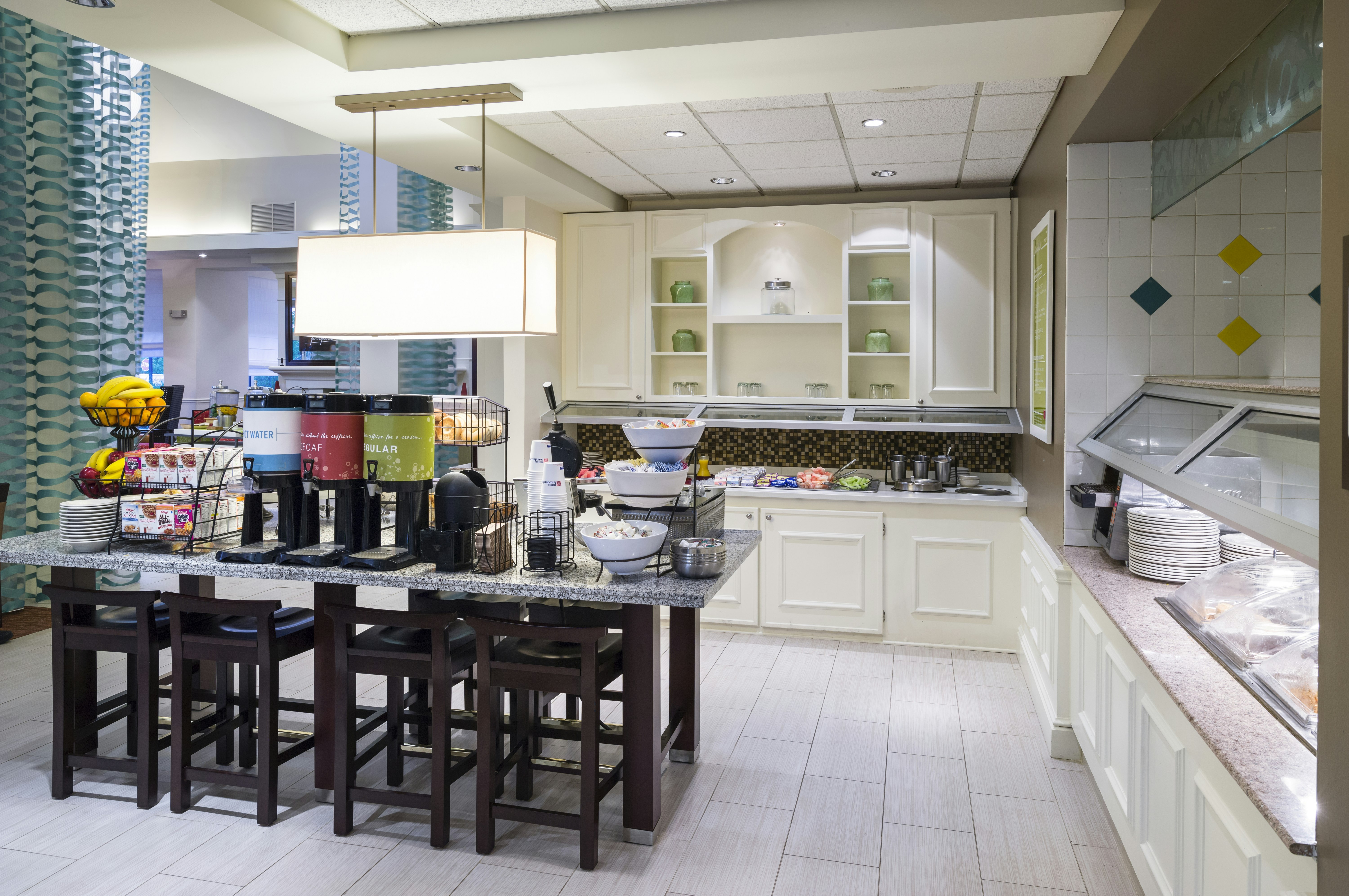 Hilton Garden Inn Edison/Raritan Center 34/50