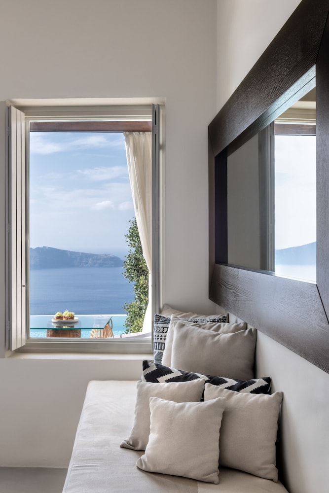 جناح سوبيريور بسرير مزدوج بإطلالة على البحر مع أريكة بمسبح خاص، West East Suites - Adults Only 3/4