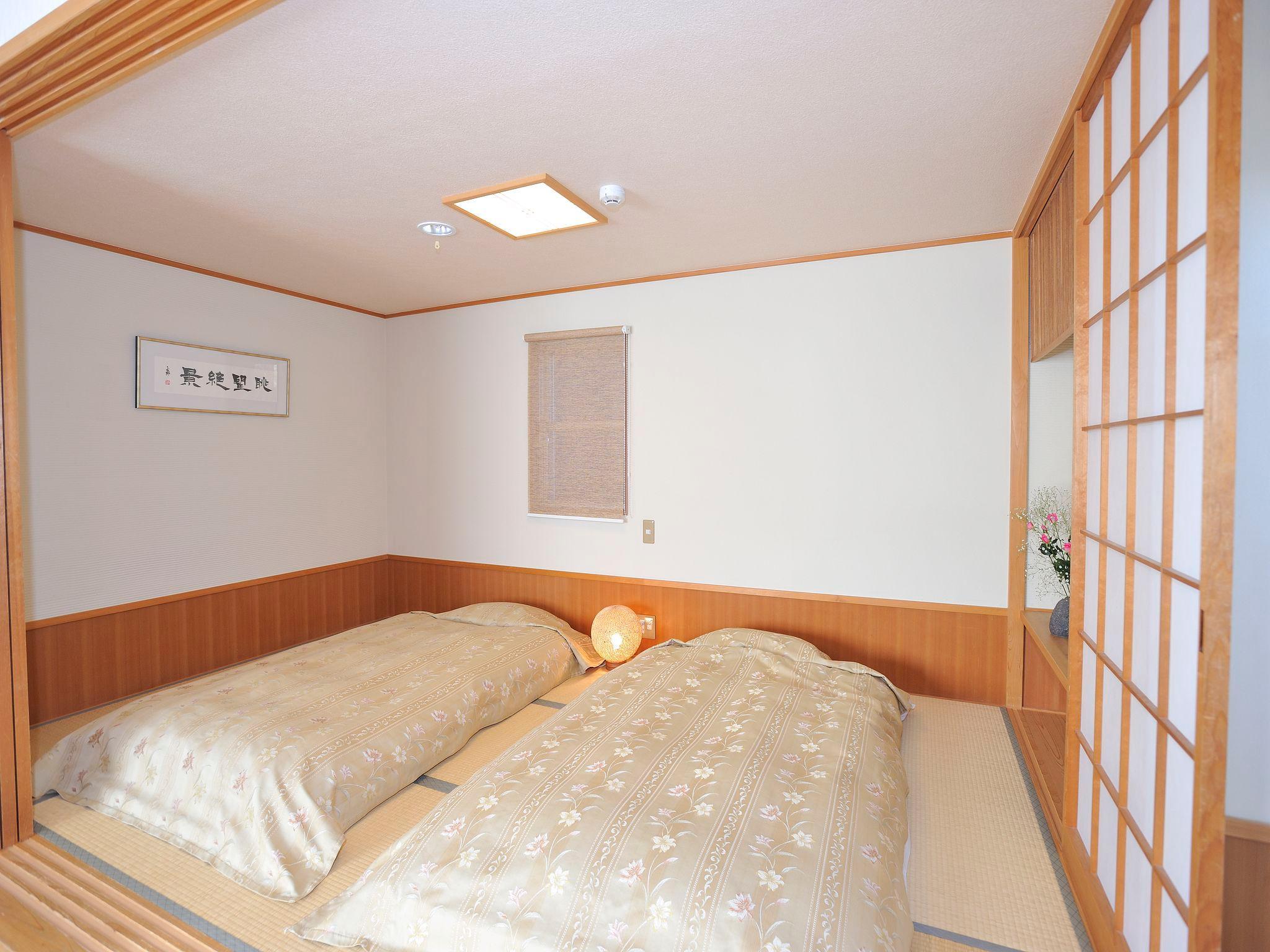 Japanese Western, Outdoor Bath