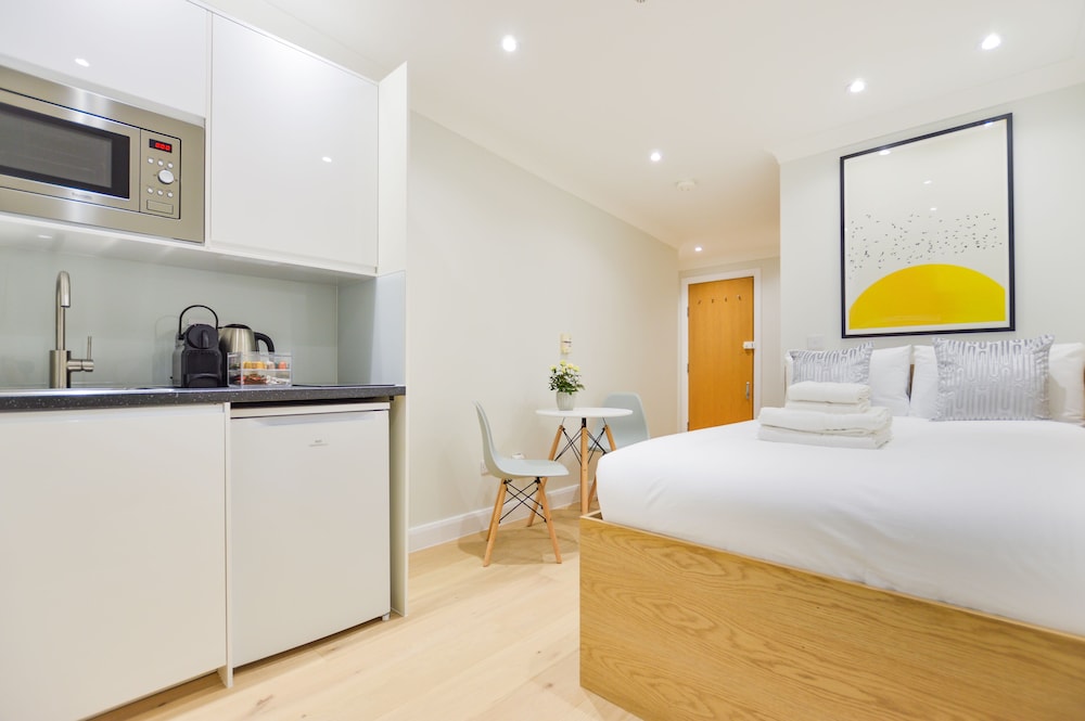 Queensborough Terrace Serviced Apartments 8/50