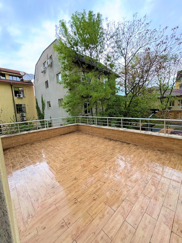 Dunav Apartment House 44/50