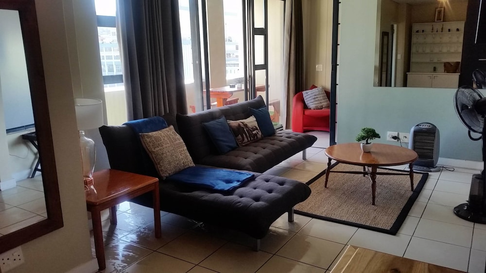Cape Town Apartment With Balcony 11/28
