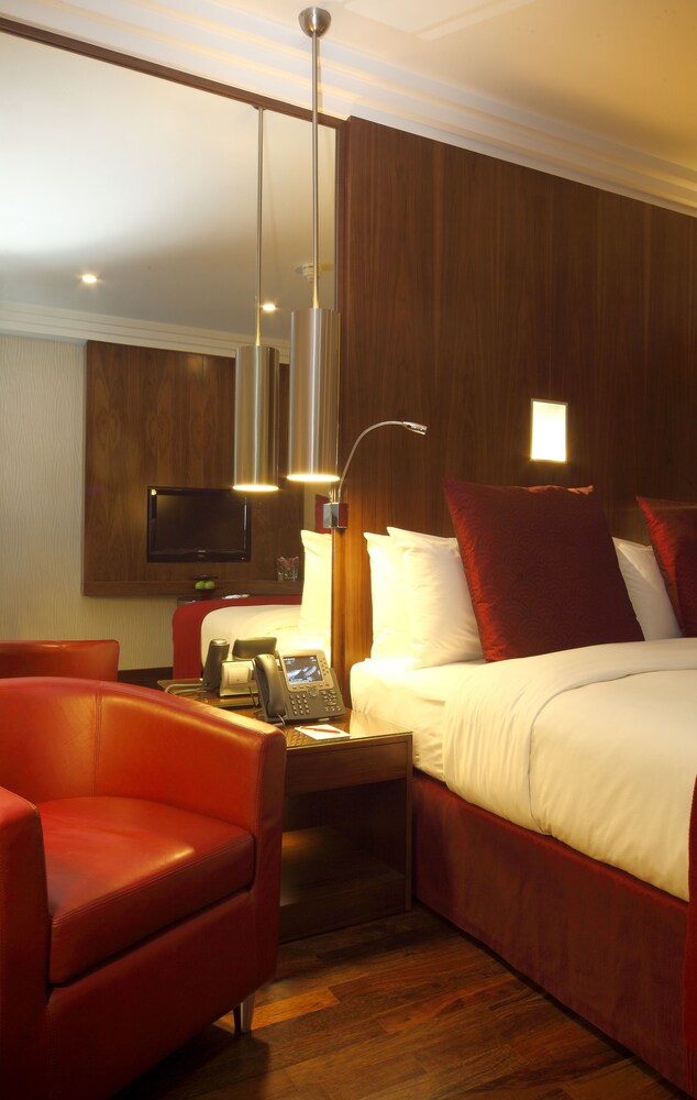 كراون بلازا الرياض منهال(Radisson Blu Hotel and Convention Center, Riyadh Minhal) 18/67