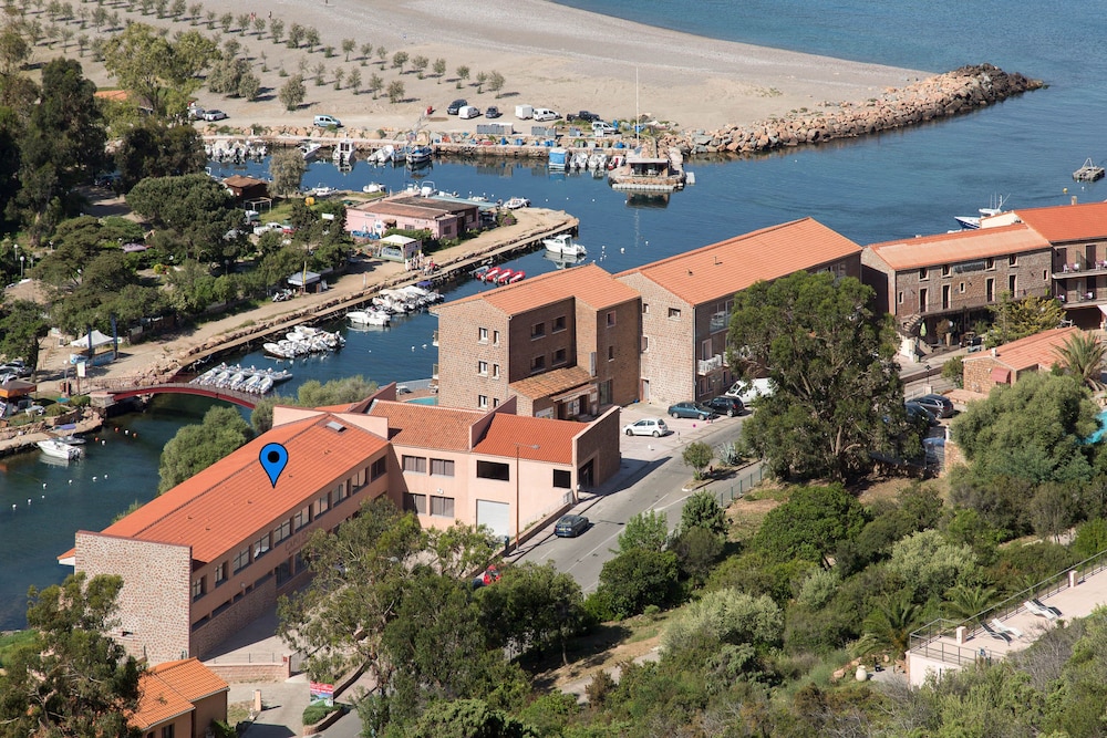 Résidence Hotelière Capu Seninu 38/50