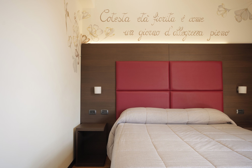 Albergo Ristorante Pizzeria Tonino 14/50