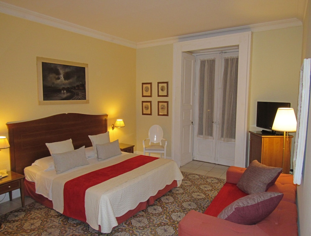Akropolis Hotel 19/63