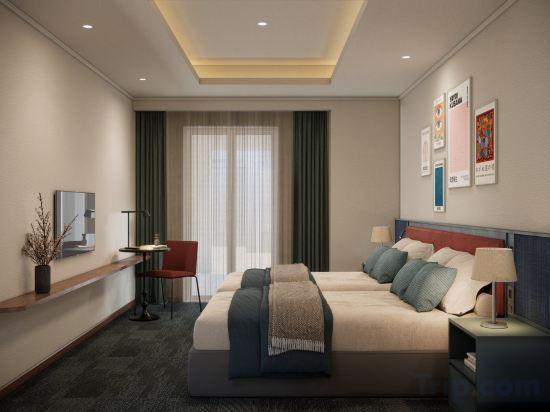 Superior Twin Balcony