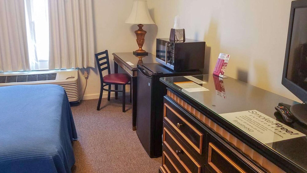 Ramada by Wyndham Williston 15/28
