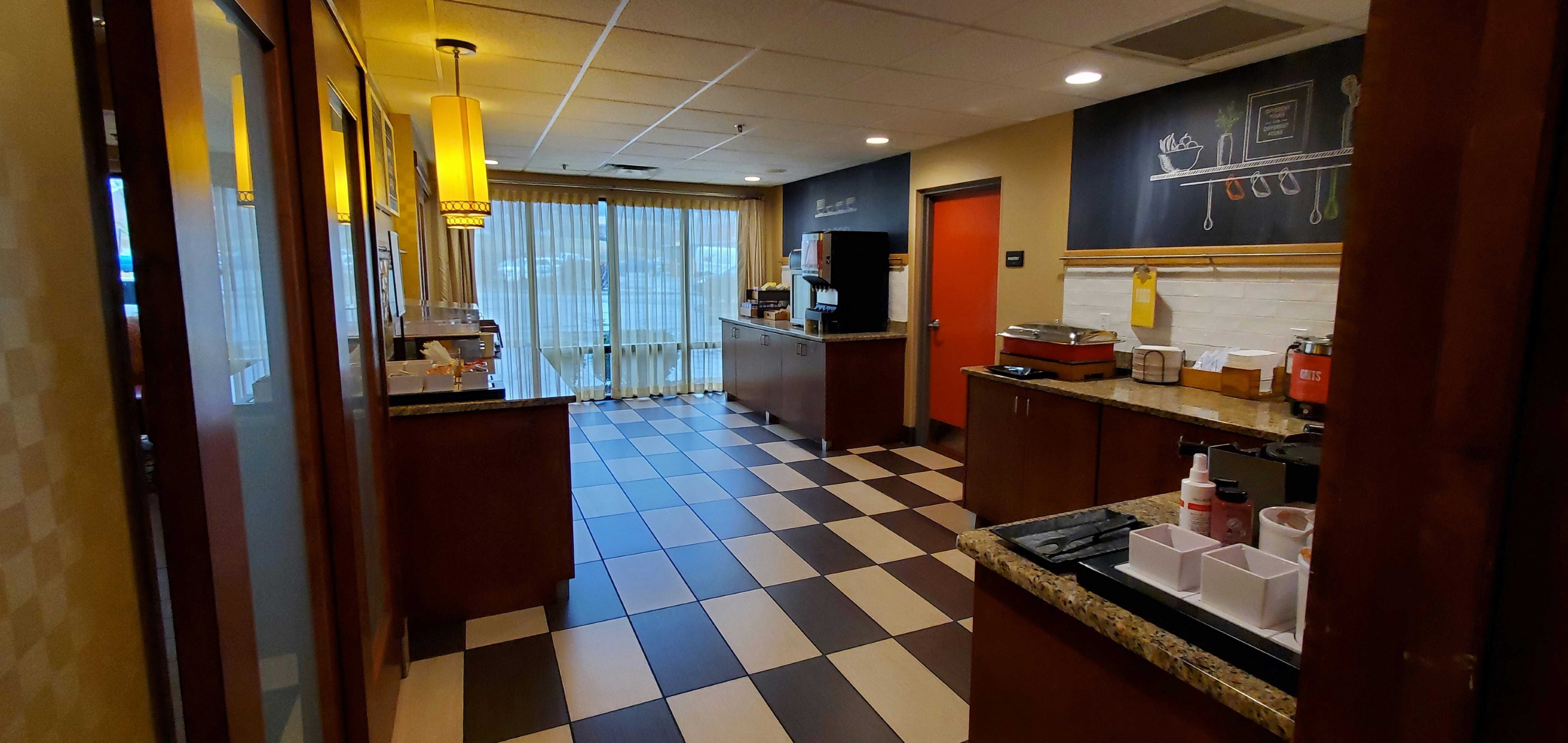 Hampton Inn Hillsville 11/45