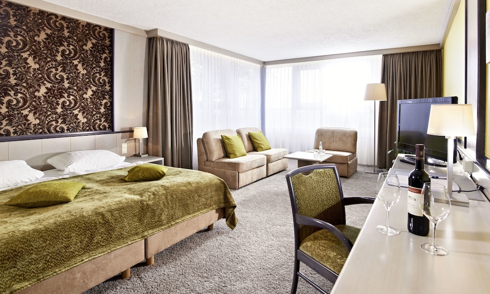 Weinberghotel Edelacker 11/36