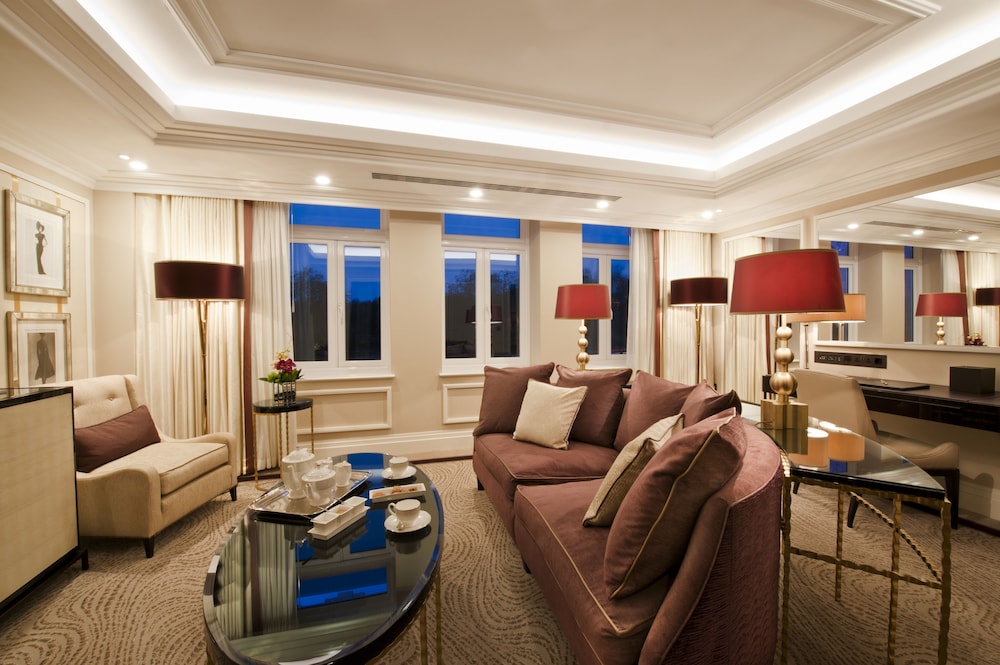 The Wellesley Knightsbridge A Luxury Collection Hotel, London 36/57