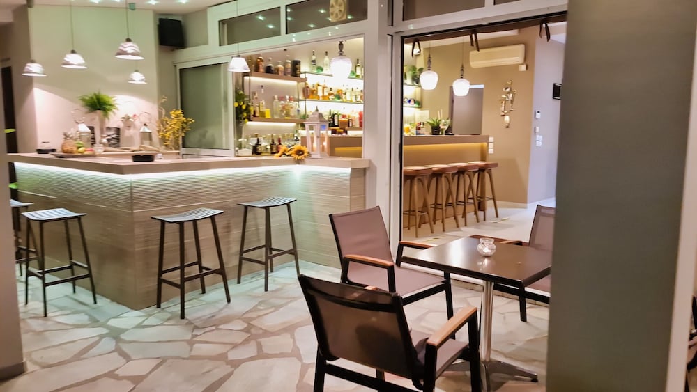 SARANTIS HOTEL 43/69