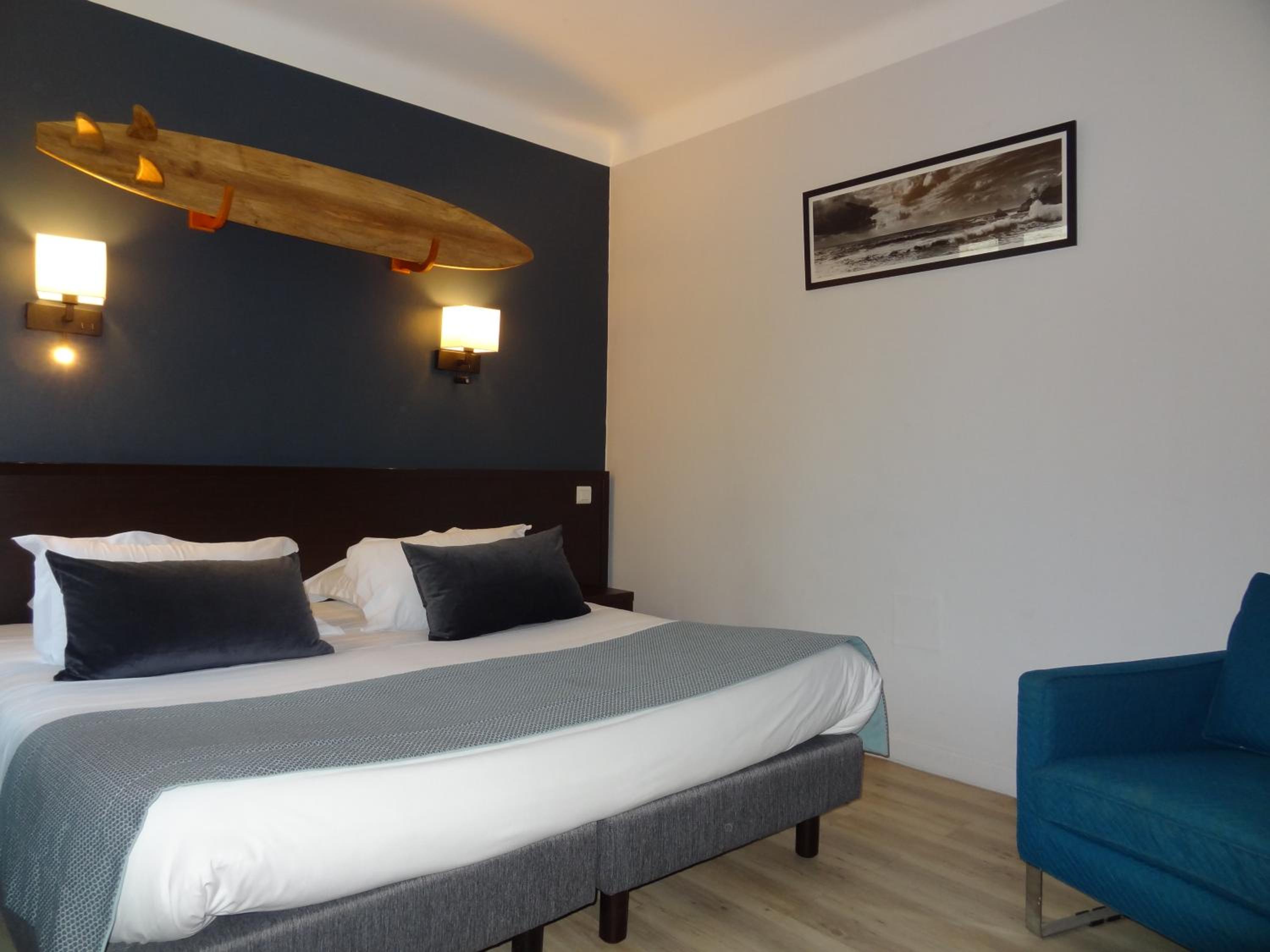 Room, Quadruple