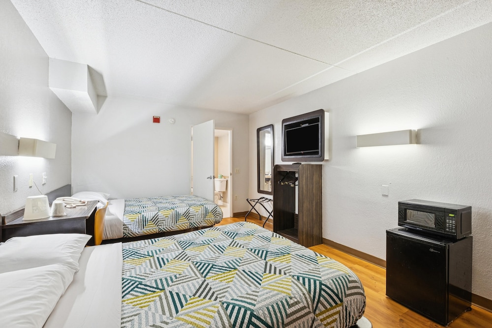 غرفة ديلوكس بسريرين مزدوجين، Motel6 Piscataway, NJ 7/10