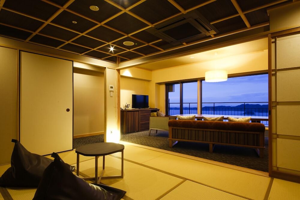 Hotel New Awaji Plaza Awajishima 35/50