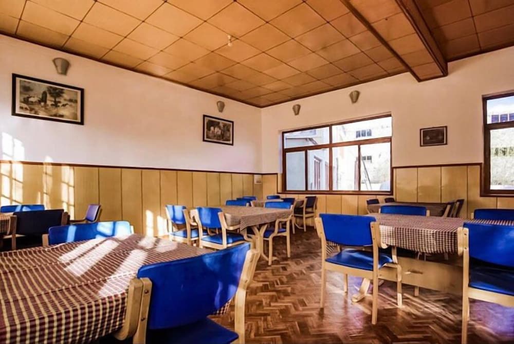 Hotel Abu Palace 36/49