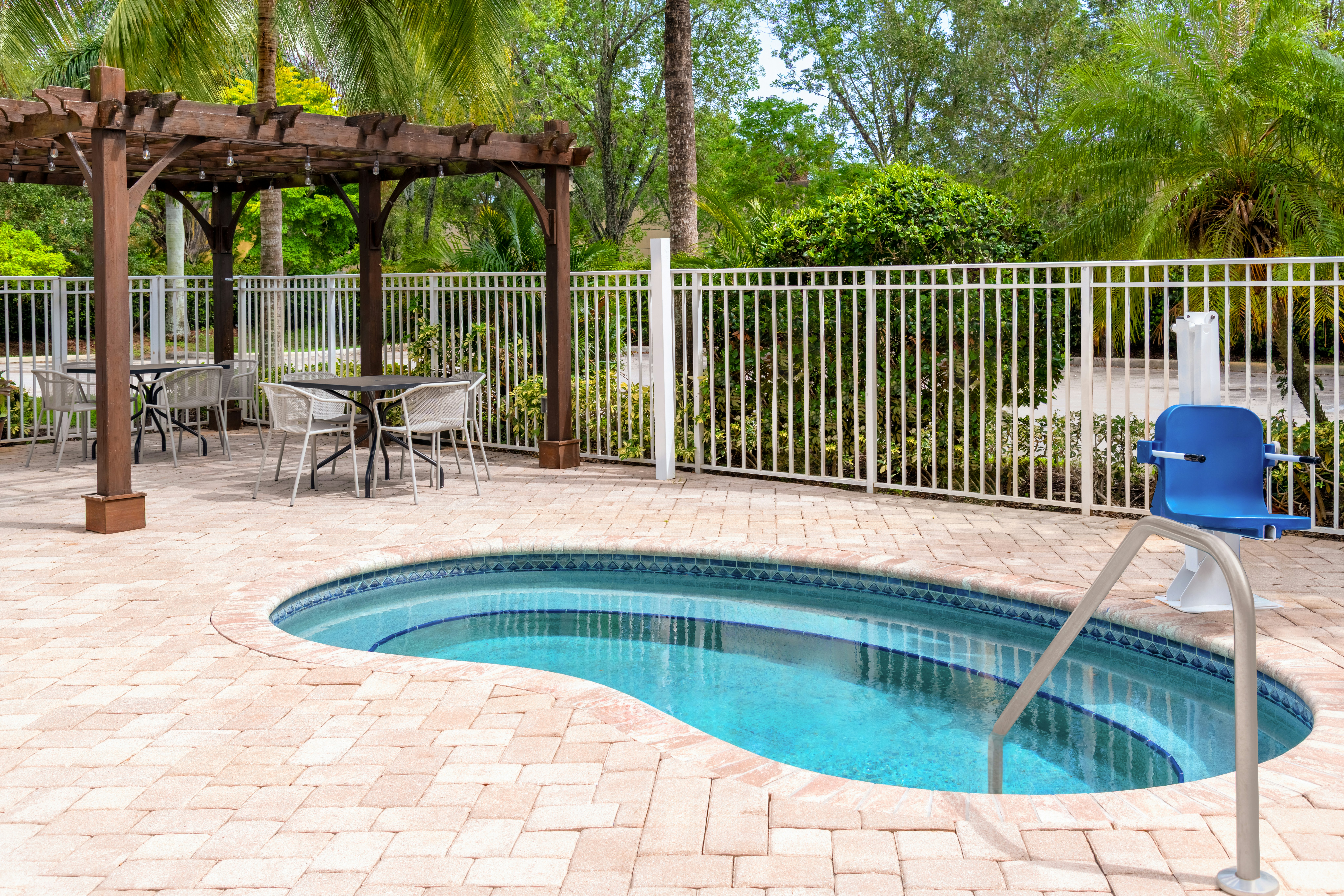 Hampton Inn & Suites Coconut Creek 25/49