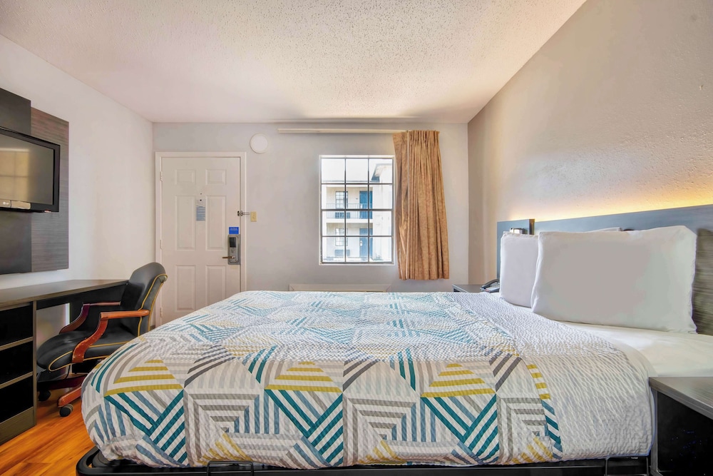 Motel6 Bossier City, LA 24/46