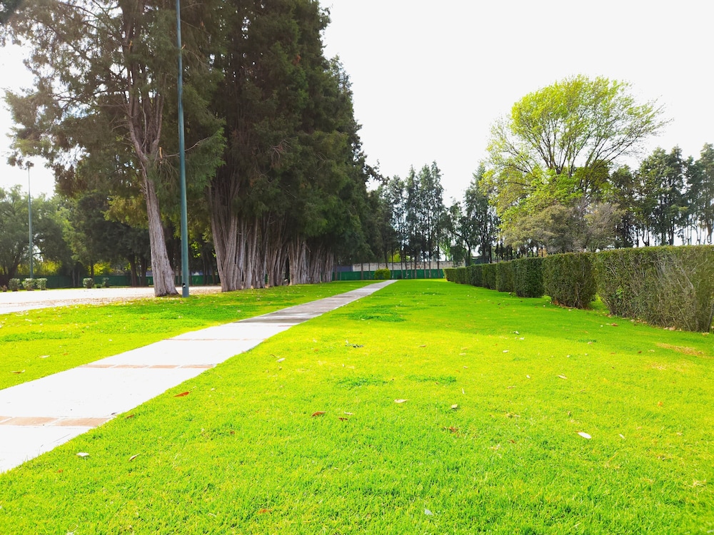 Hotel Villas Arqueologicas Cholula 55/59