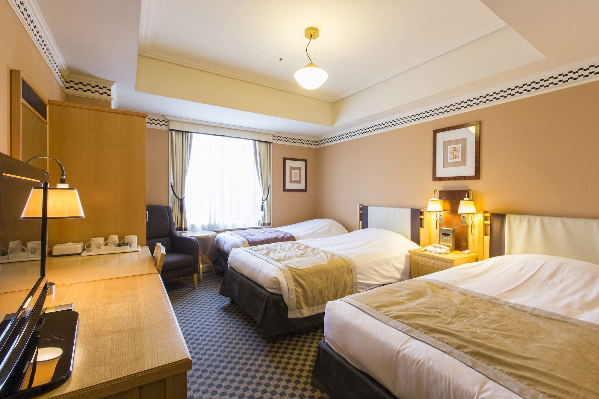 Standard, Triple, Twin Beds, Murphy Bed, with Extra Bed