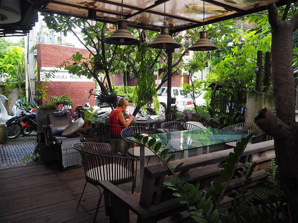 MANDALA HOUSE 52/68
