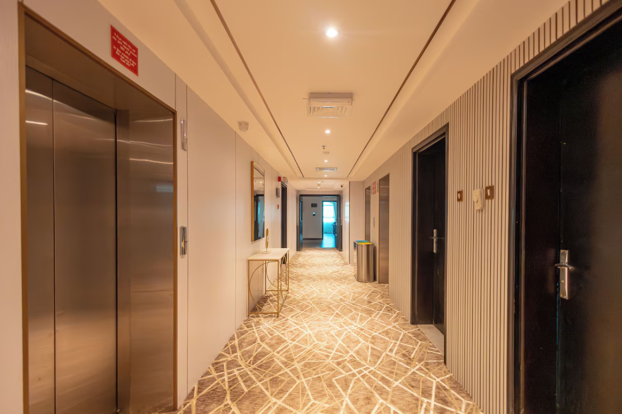 Grand Continent Hotel, Dubai 10/20