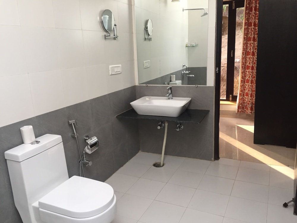 HOTEL RATAN VILLAS 26/32