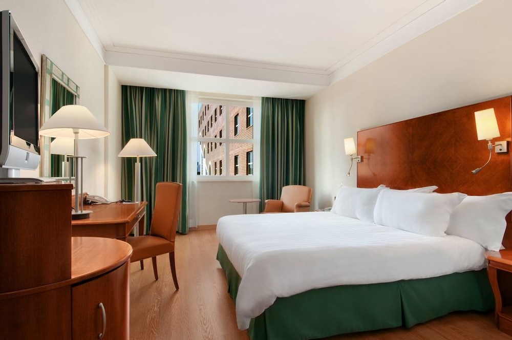Hilton Rome Airport 24/79