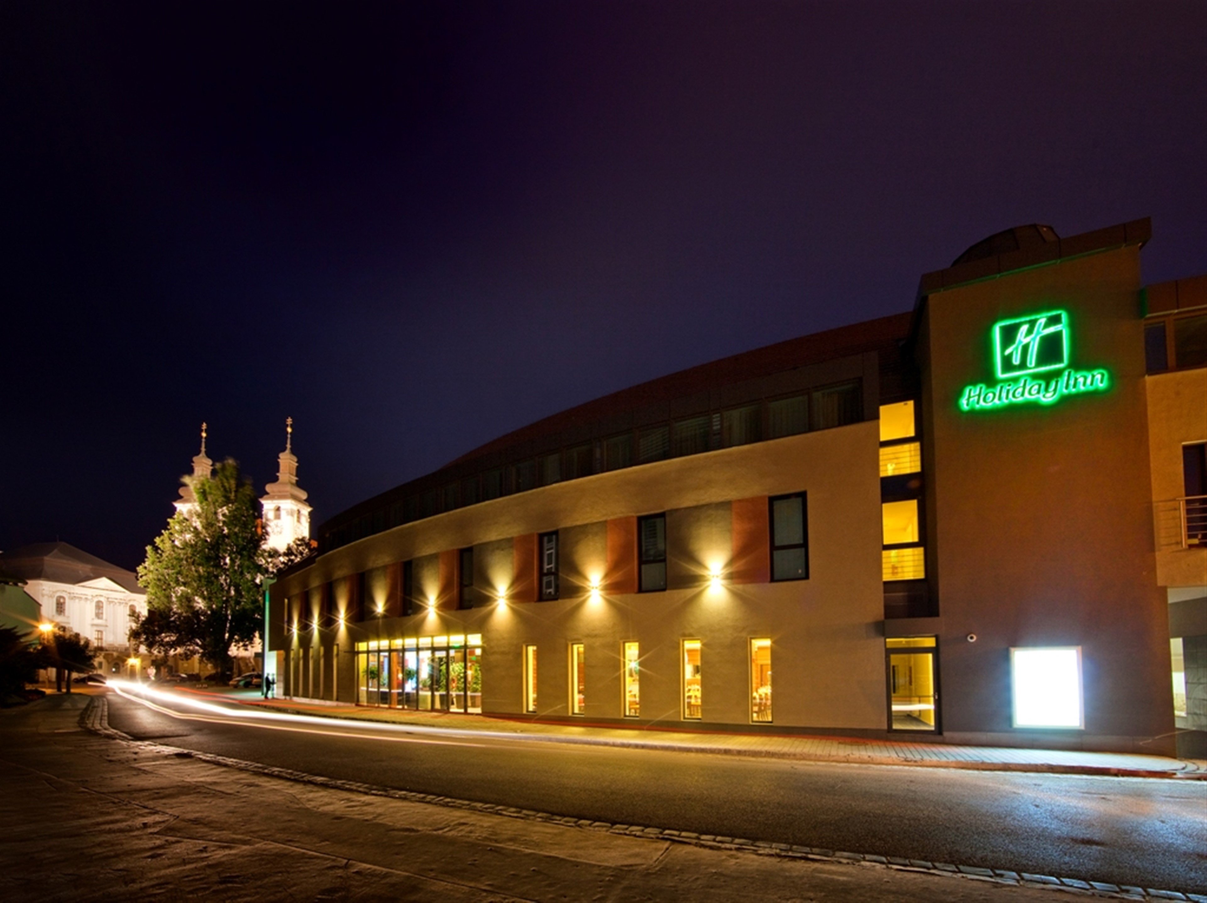Holiday Inn Trnava 2/66