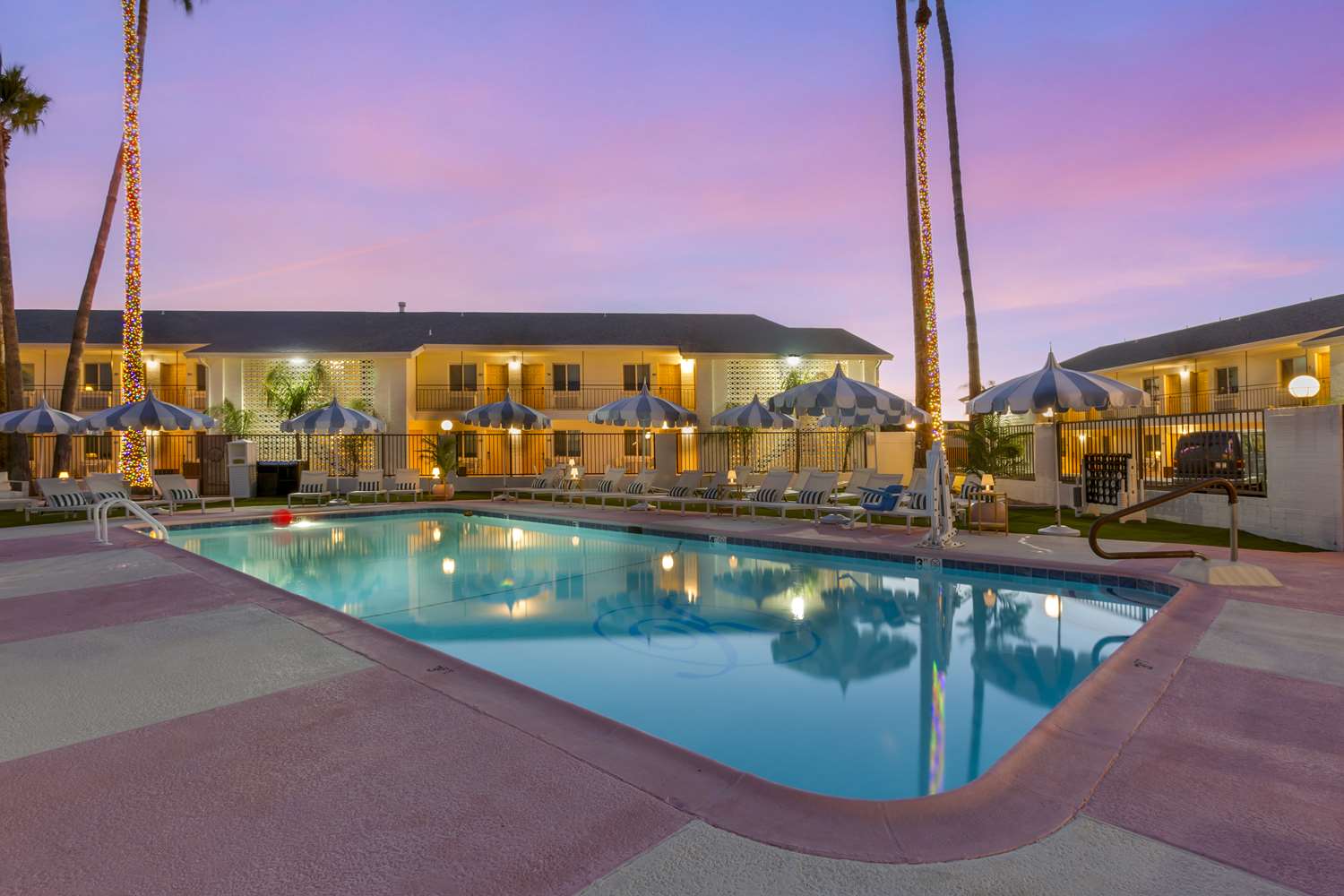 The Kennedy Tucson, SureStay Collection by Best Western 29/30