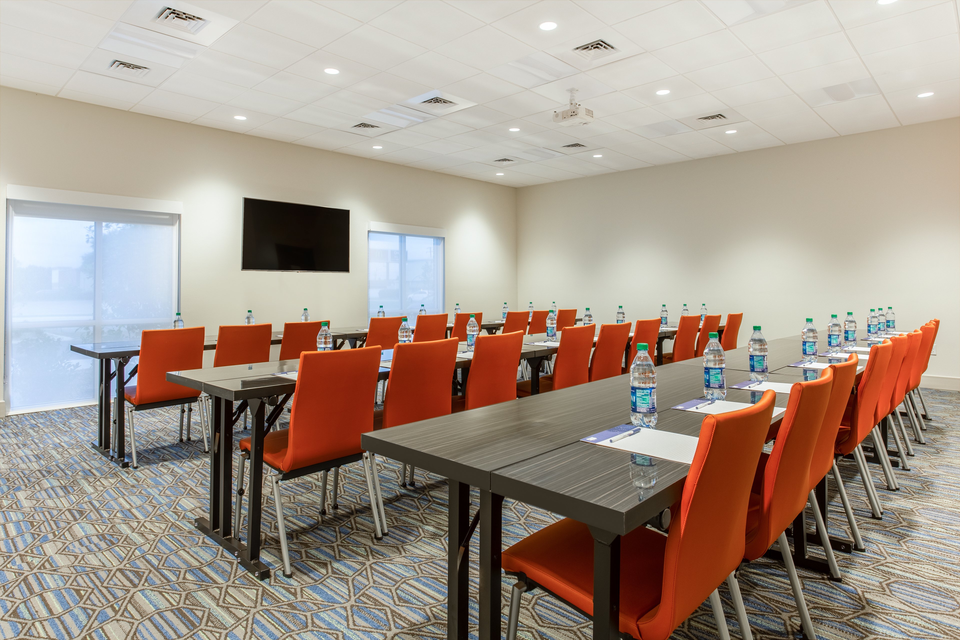 Holiday Inn Express & Suites Ottawa 49/50