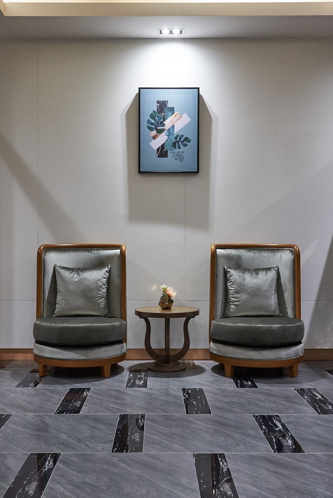 Almas Hotel Bangkok 47/65