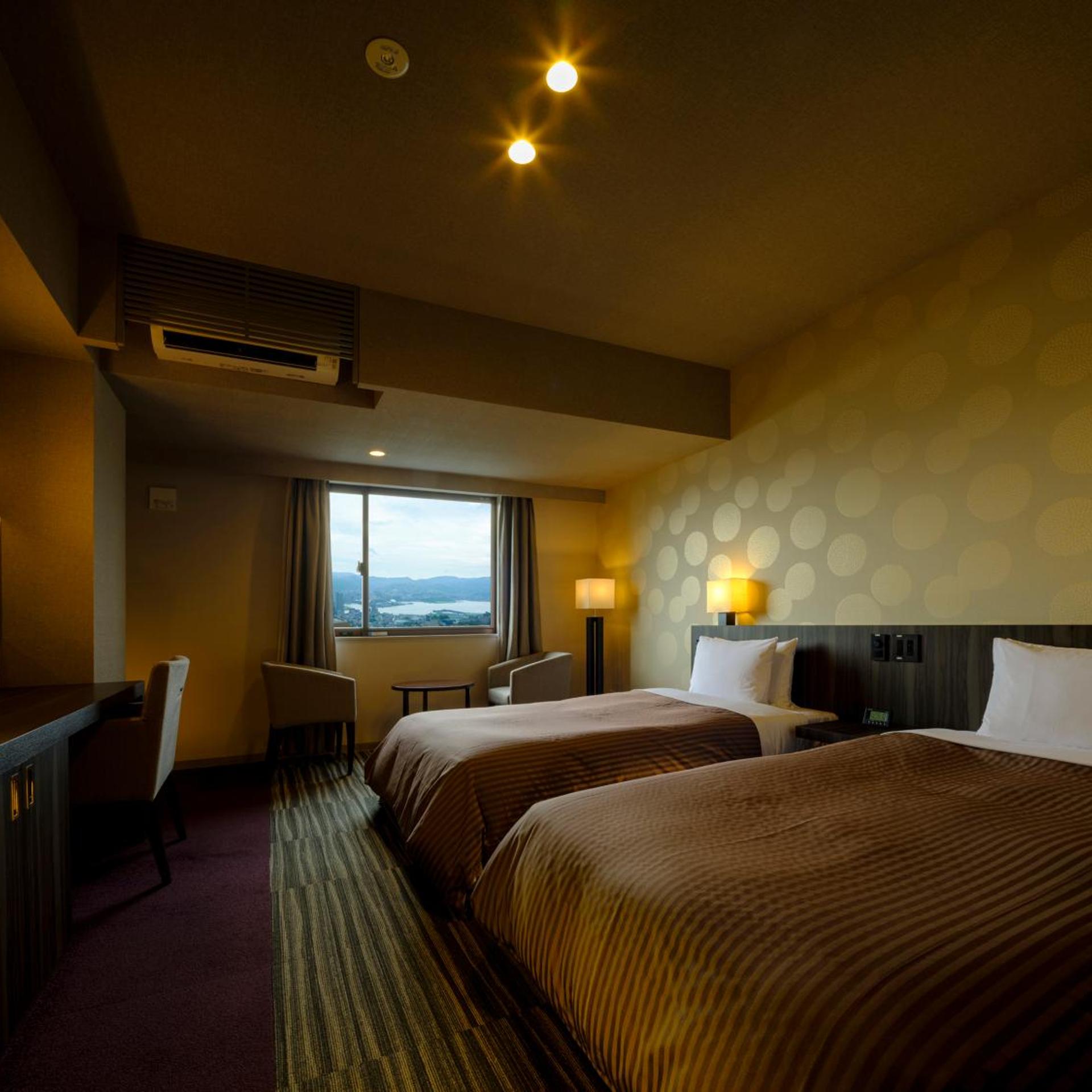 Renovated, Twin Beds, High Floor, Main Building