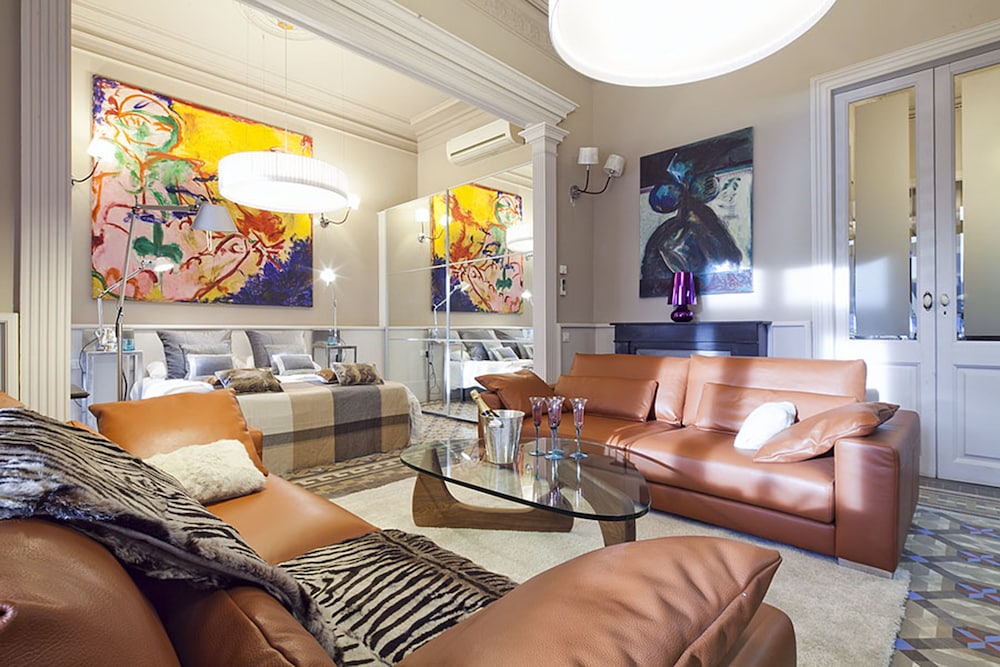 My Space Barcelona Rambla Catalunya Center 24/37