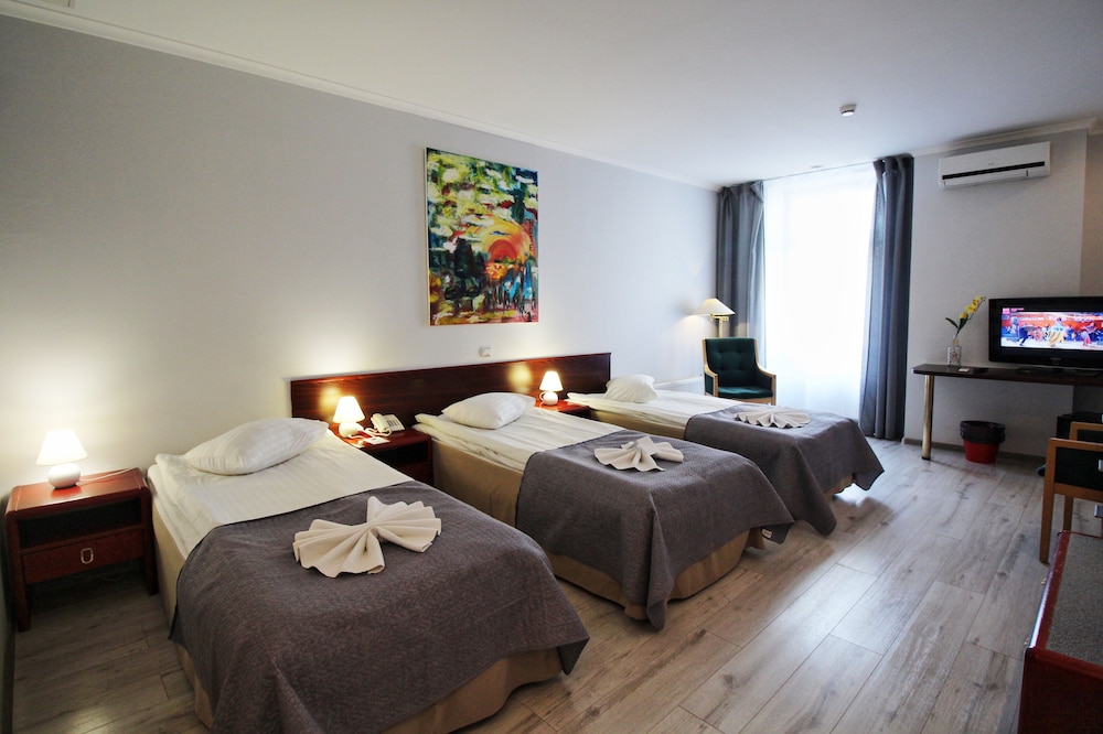 A1 Hotel 13/51