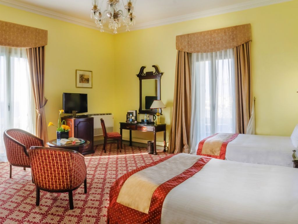 JUNIOR SUITE