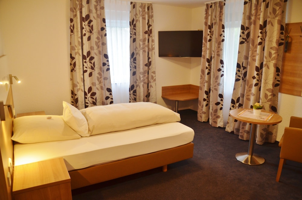 Tiptop Hotel Hirt 6/29