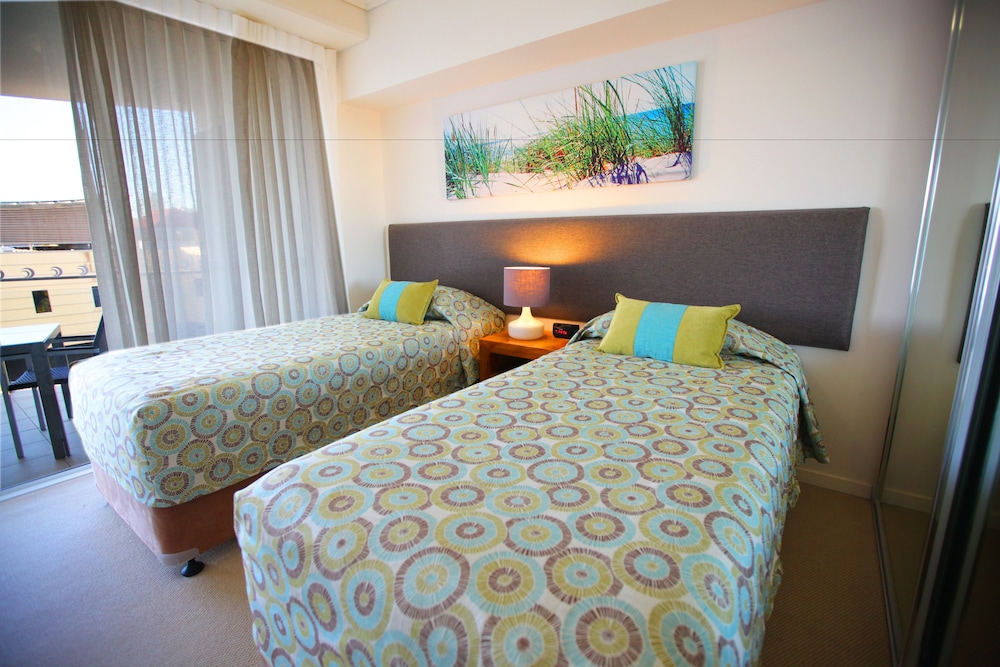 Aspect Caloundra 14/76