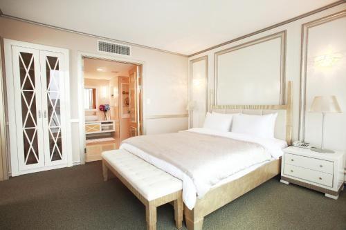 Presidential, Ocean, Suite