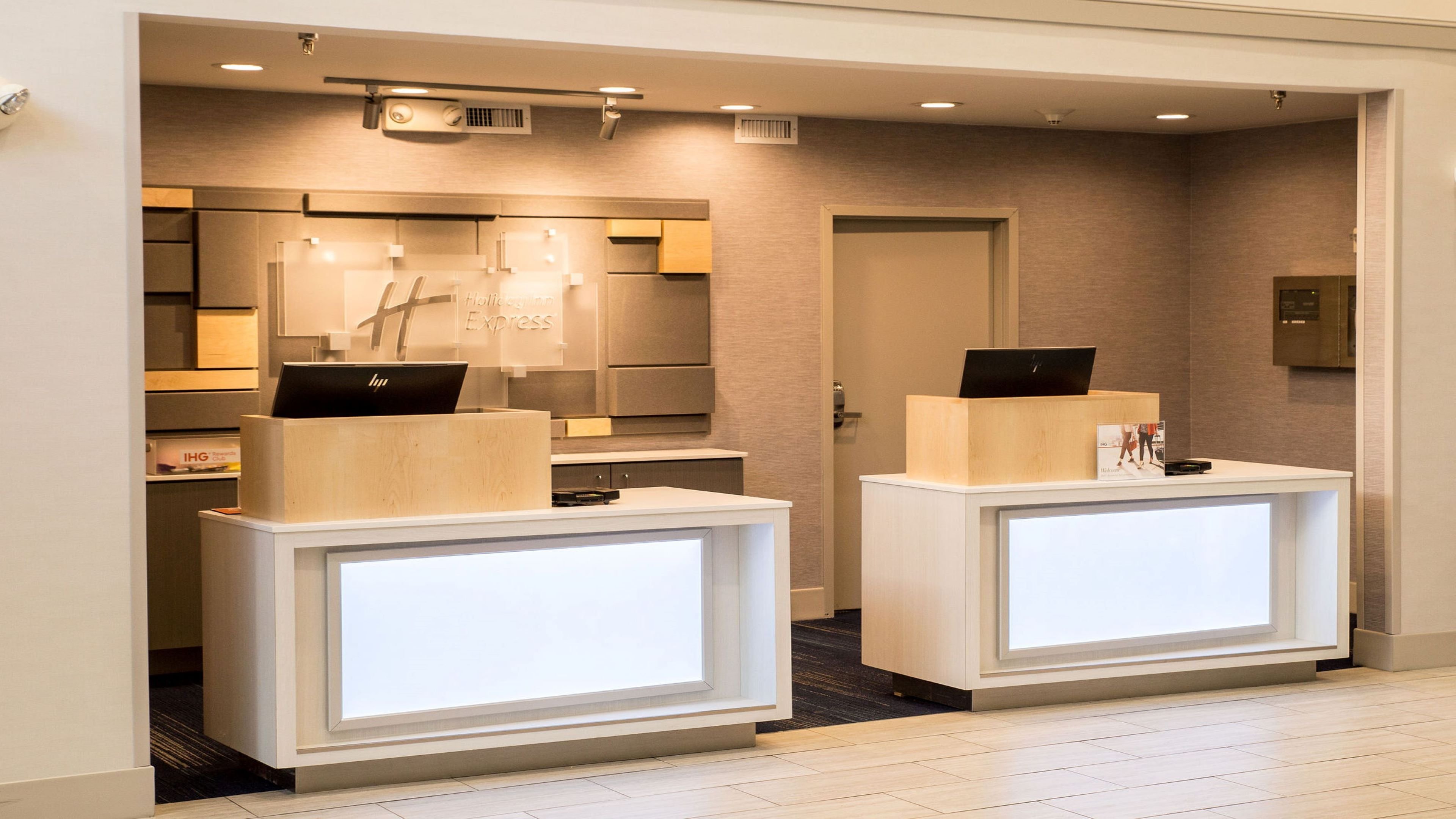 Holiday Inn Express Columbus - Dublin 3/32