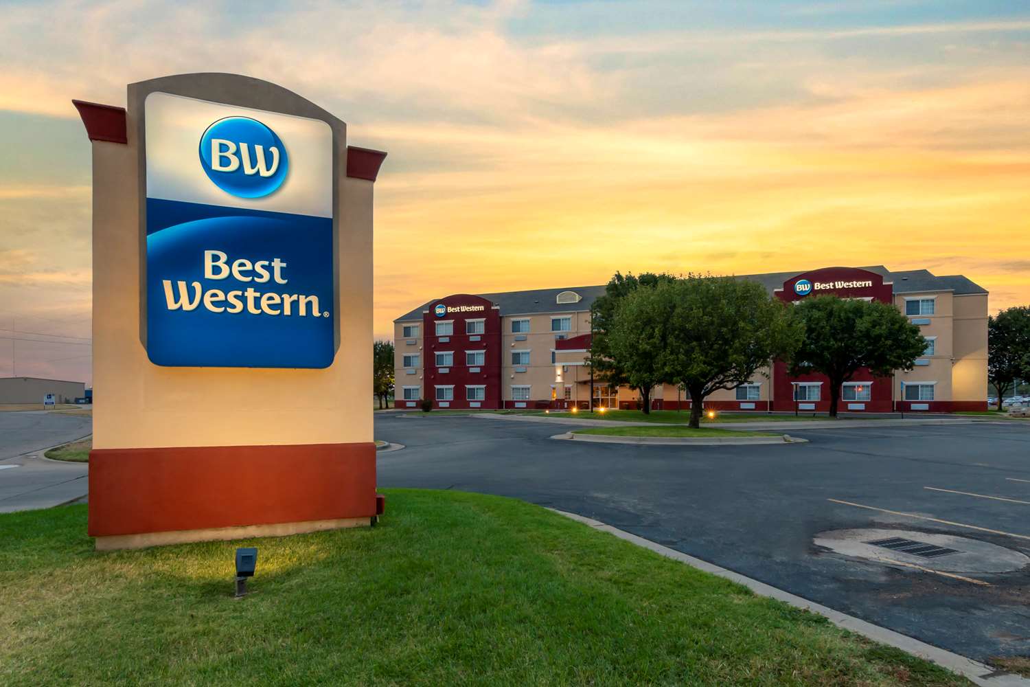 Best Western Governors Inn and Suites 12/12
